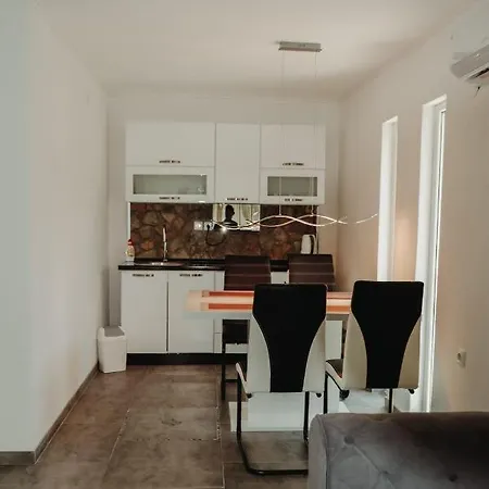 Apartment Arena