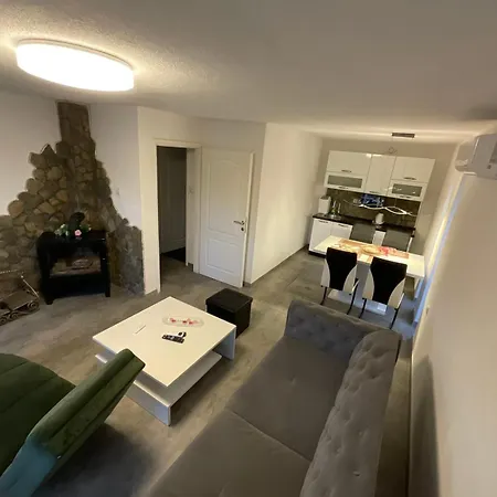 Arena Apartment *